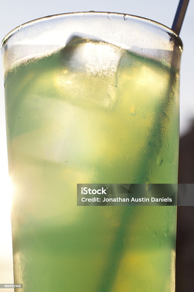 Ghiacciata Cocktail tropicale - Foto stock royalty-free di Alchol