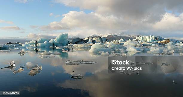 ヨークルサルロン氷河湖 - アイスランドのストックフォトや画像を多数ご用意 - アイスランド, バトナ氷河, ヨークルサルロン湖