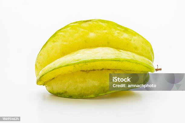 Carambola - Fotografie stock e altre immagini di A forma di stella - A forma di stella, Alimentazione sana, Bianco