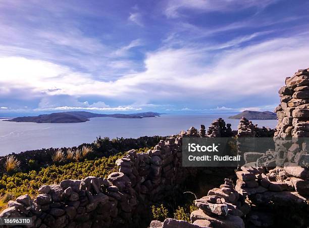 Mur Kamienny Ruiny Na Taquile Island W Peru - zdjęcia stockowe i więcej obrazów Altiplano - Altiplano, Ameryka Południowa, Aymara