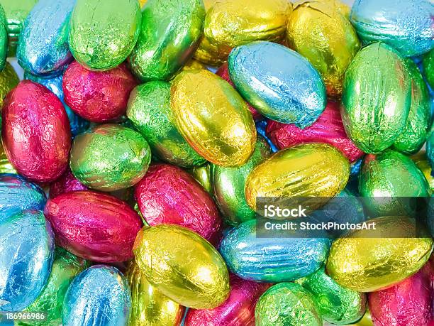 Foto de Ovos De Chocolate e mais fotos de stock de Amarelo - Amarelo, Azul, Açúcar