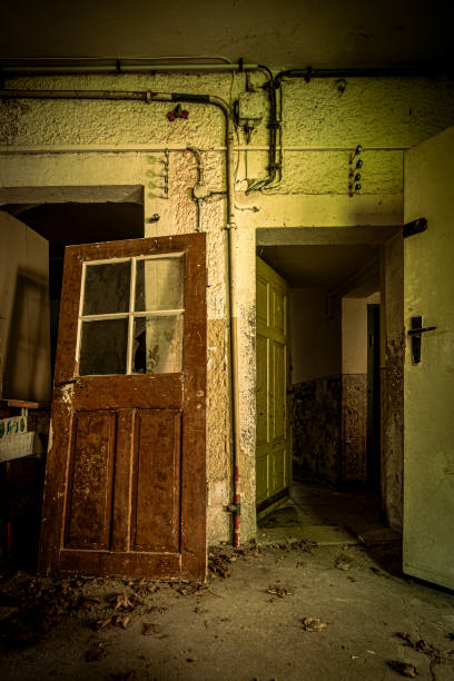 istock Rotten Partyhall 1869674386