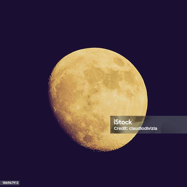 Estilo Retro De Luna Llena Foto de stock y más banco de imágenes de Anticuado - Anticuado, Astronomía, Cielo