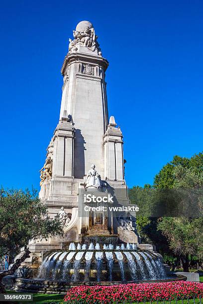 Monumento De Cervantes - Fotografias de stock e mais imagens de Arquitetura - Arquitetura, Capitais internacionais, Céu