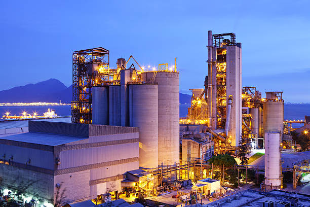 istock Industrial plant at dusk 186976505