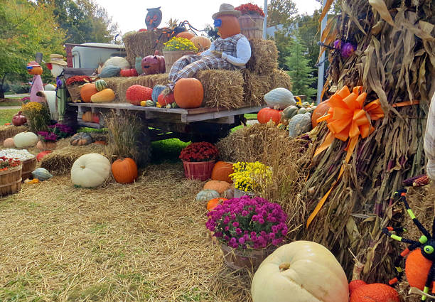 istock Autumn holiday decorations 186980451