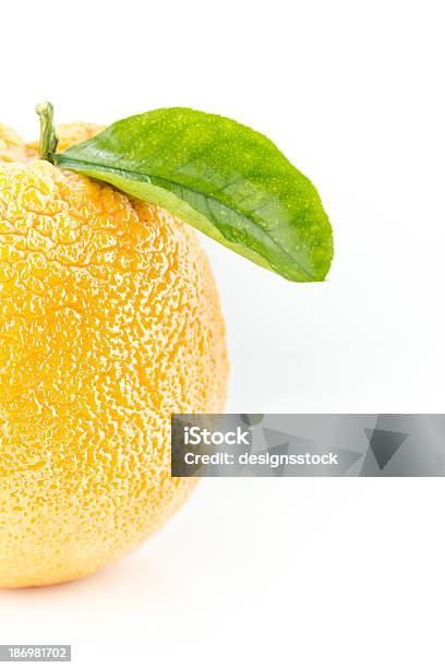 Słodki Pomarańczowy Owoc Z Liści - zdjęcia stockowe i więcej obrazów Bez ludzi - Bez ludzi, Cytryna, Czerwony