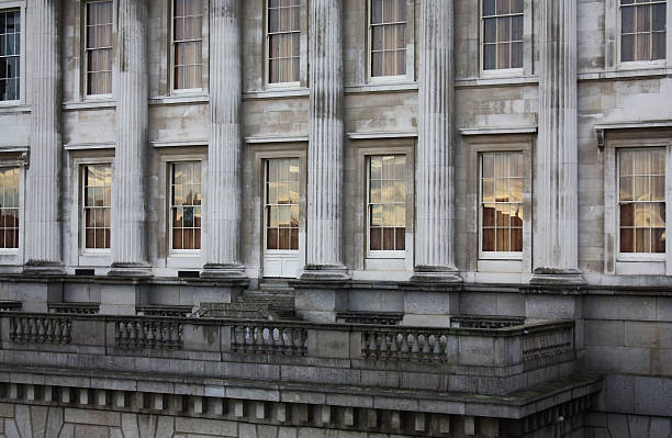 istock Fishmongers Hall, London Bridge 186982393