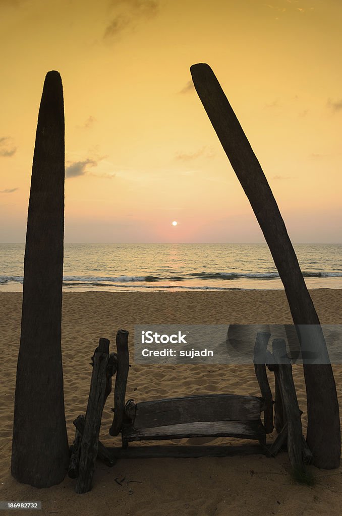 Posto in spiaggia di sera. - Foto stock royalty-free di Ambientazione esterna