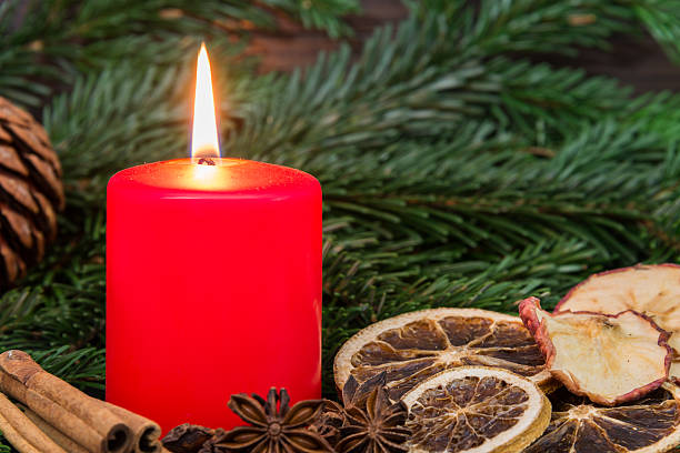 istock Candle and Christmas decorations 186985040