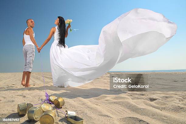 Hochzeit Am Strand Stockfoto und mehr Bilder von Blechdose - Blechdose, Braut, Brautjungfern