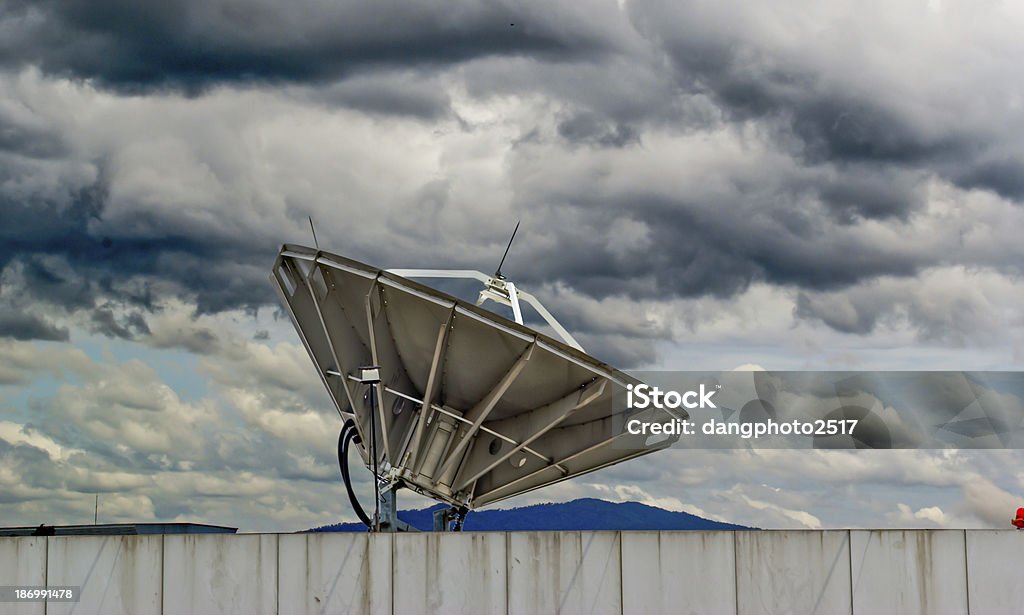 Antena parabólica cerca de chonburi Tailandia - Foto de stock de Aire libre libre de derechos