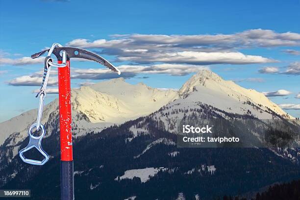 Ausrüstung Zum Klettern The Summit Stockfoto und mehr Bilder von Abenteuer - Abenteuer, Alpen, Alt