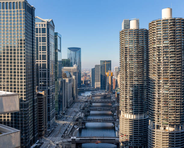 istock Downtown Chicago - Skyscrapers Along Chicago River and Wacker Drive 1869973534