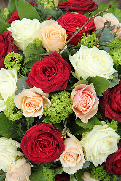 istock Bridal arrangement in pink, red and white 186999072
