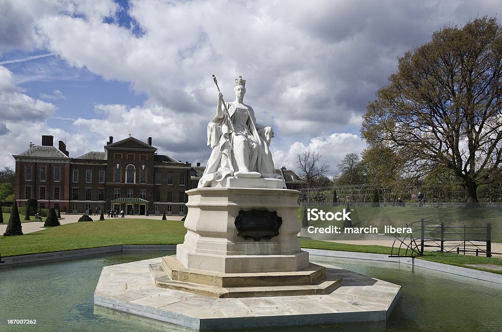 Statue of Queen Victoria outside Kensington Palace Kensington Palace Stock Photo