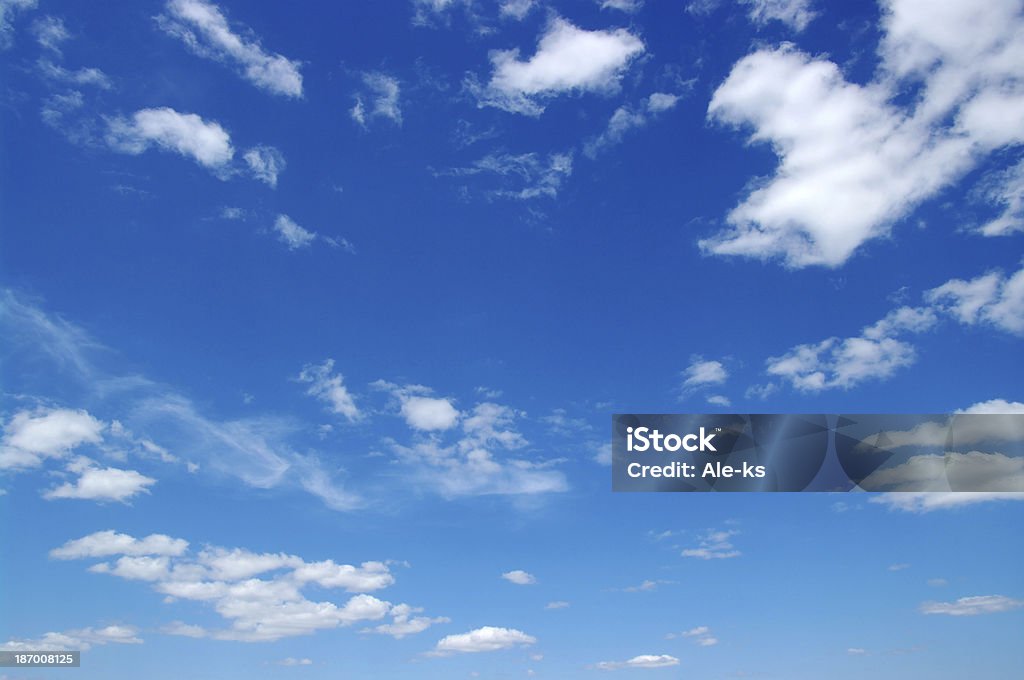 Nuages blancs - Photo de Blanc libre de droits