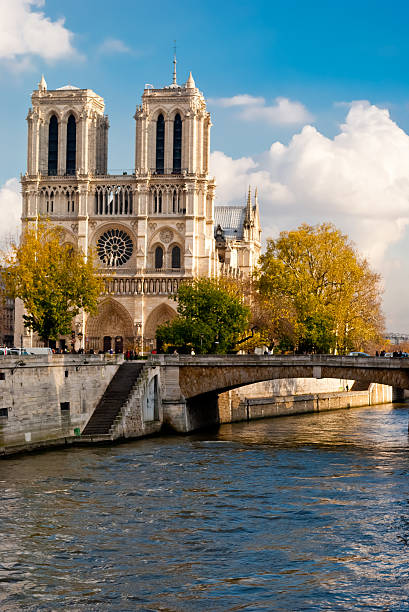 istock Notre Dame, Paris 187013812
