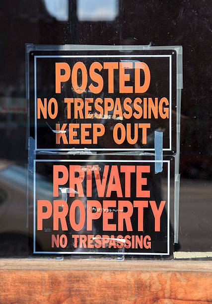 istock No trespassing and private property sign 187016245