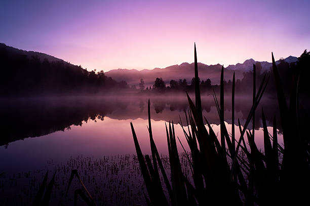 istock Lake Matheson At Dawn 187016481
