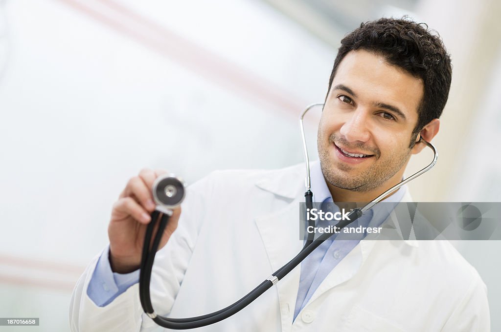 Bello maschio medico - Foto stock royalty-free di Abbigliamento formale