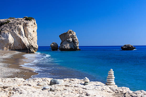 Aphrodite de plage de Chypre équilibrée des pierres - Photo