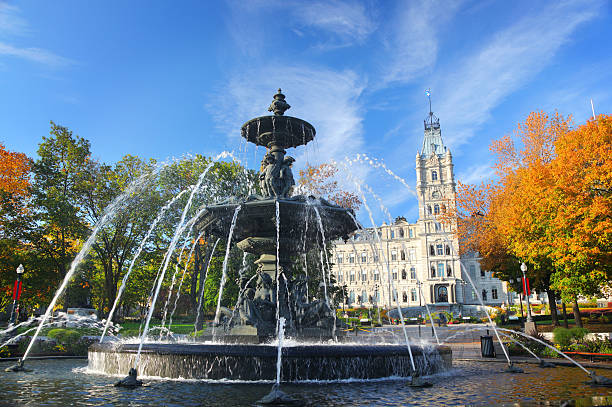Tourny Fountain and Quebec Parliament  buzbuzzer quebec city stock pictures, royalty-free photos & images
