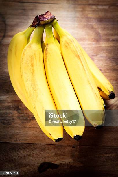 Foto de Banana e mais fotos de stock de Alimentação Saudável - Alimentação Saudável, Amarelo, Banana