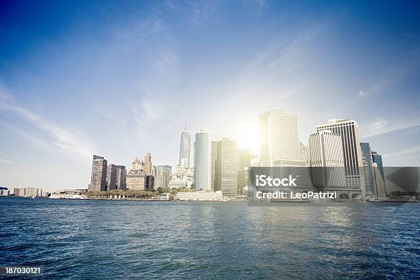 Vista Di Lower Manhattan - Fotografie stock e altre immagini di Ambientazione esterna - Ambientazione esterna, Architettura, Attrezzatura per illuminazione