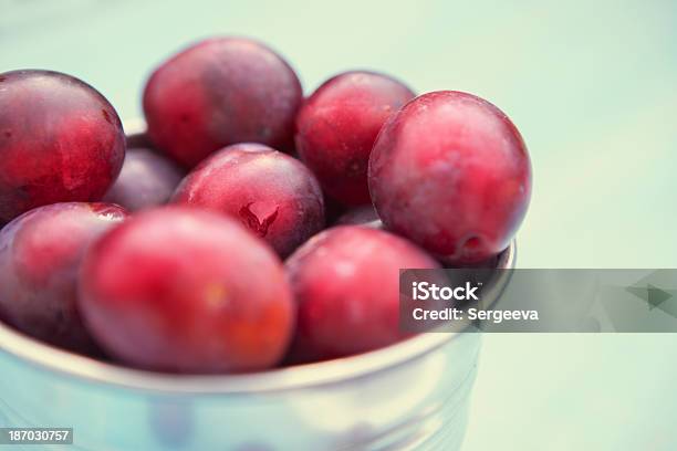 Photo libre de droit de Prune banque d'images et plus d'images libres de droit de Aliment - Aliment, Aliments et boissons, Automne