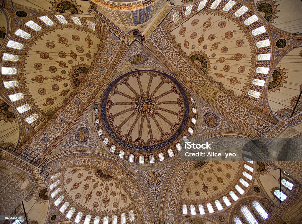 interior de la Mezquita Azul - Foto de stock de Alá libre de derechos