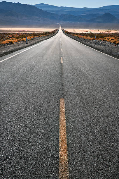 istock Daylight Pass Road Death Valley USA 187031937