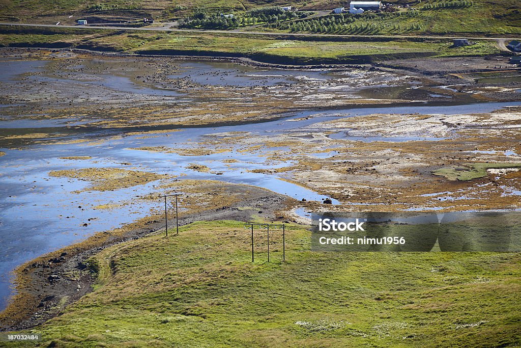 Vista panorámica de la costa en el fiordos del oeste.  Islandia. - Foto de stock de Agosto libre de derechos