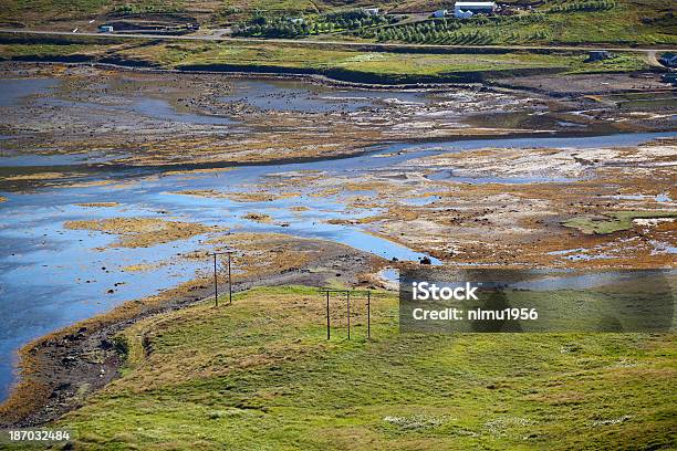 Vista Panorámica De La Costa En El Fiordos Del Oeste Islandia Foto de stock y más banco de imágenes de Agosto