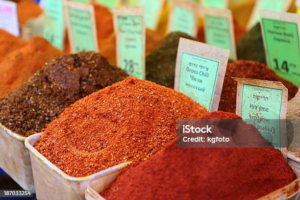 Spice Market - zdjęcia stockowe i więcej obrazów Bez ludzi - Bez ludzi, Chili, Czerwona papryka chili