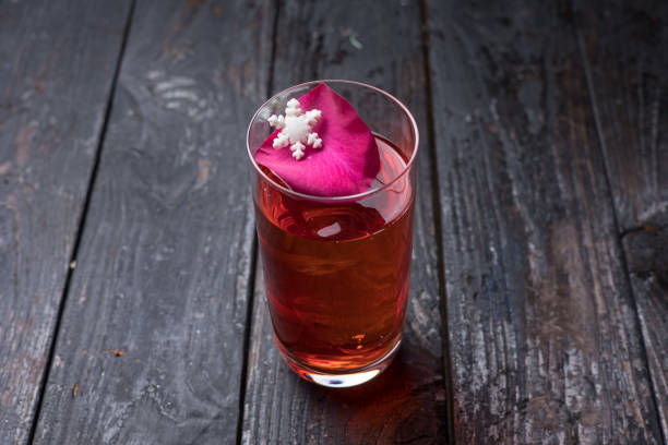 istock Great alcoholic cocktail, close up 1870366941