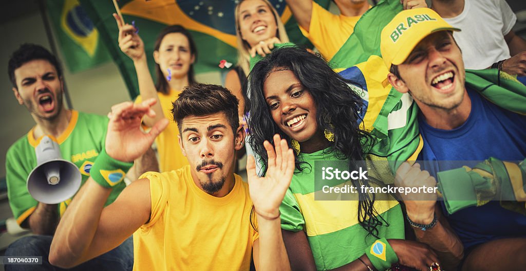 그룹 브라질리안 지지자를 at 종합경기장 - 로열티 프리 20-29세 스톡 사진