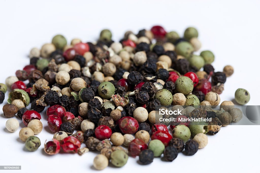 I grani di pepe di colore - Foto stock royalty-free di Ambientazione interna