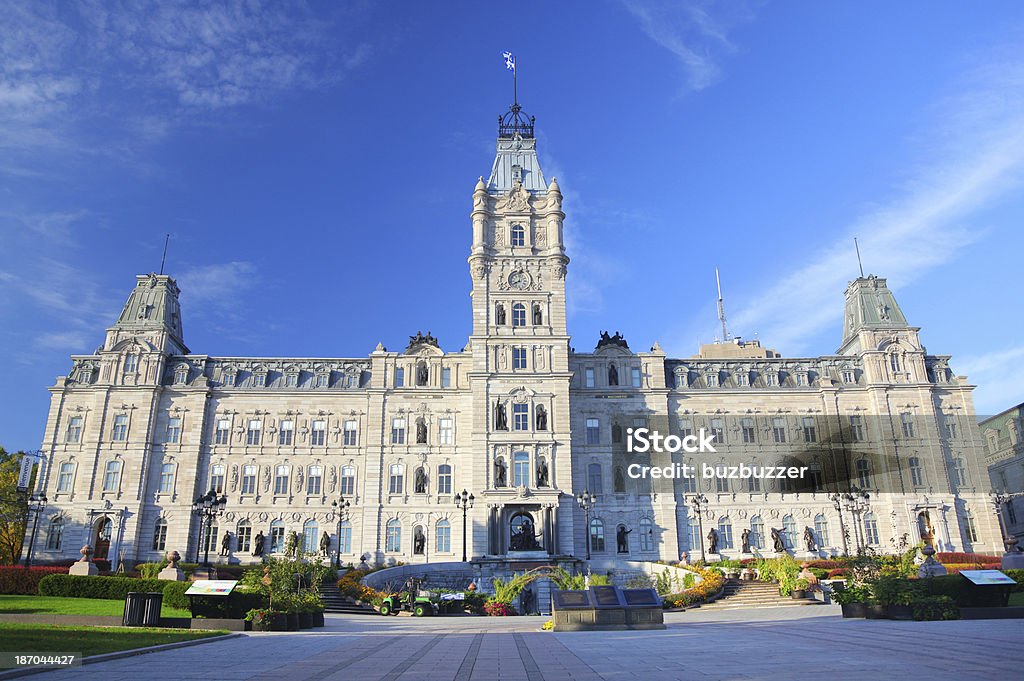 Cidade de Quebec Parlamento de fachada do edifício - Foto de stock de Edifício do Parlamento royalty-free