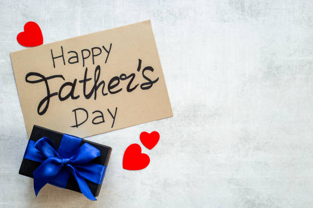 istock Happy Fathers day gixt box greeting card flatlay, top view 1870449632