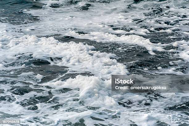 Espuma Do Mar - Fotografias de stock e mais imagens de Azul - Azul, Bolha - Estrutura Física, Branco