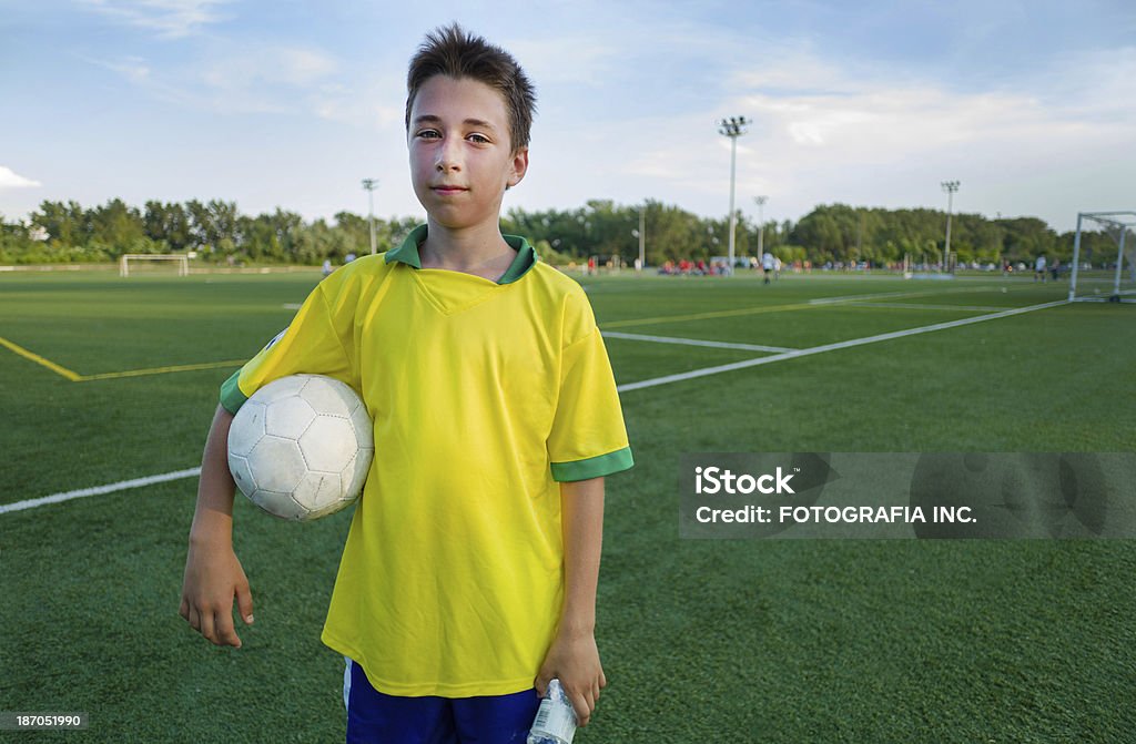 Jovem Jogador de futebol - Foto de stock de Adolescente royalty-free