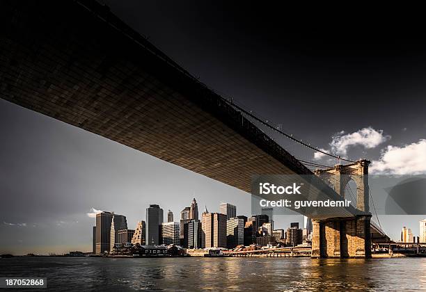 Foto de Ponte Do Brooklyn Nova York e mais fotos de stock de Arquitetura - Arquitetura, Arranha-céu, Baixo Manhattan