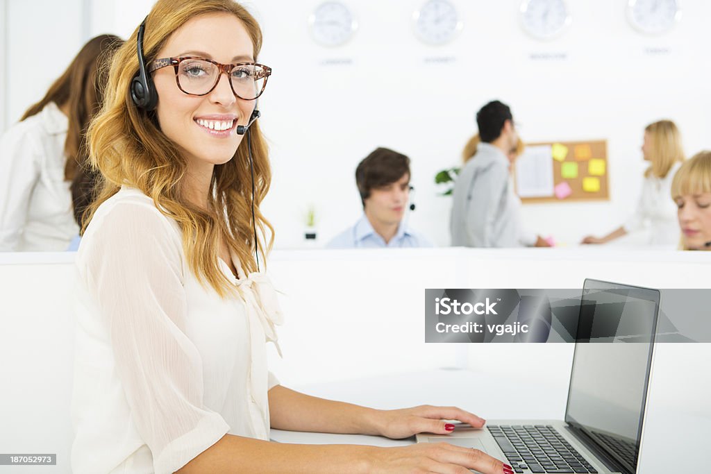 Representante do serviço de assistência ao cliente. - Royalty-free 25-29 Anos Foto de stock