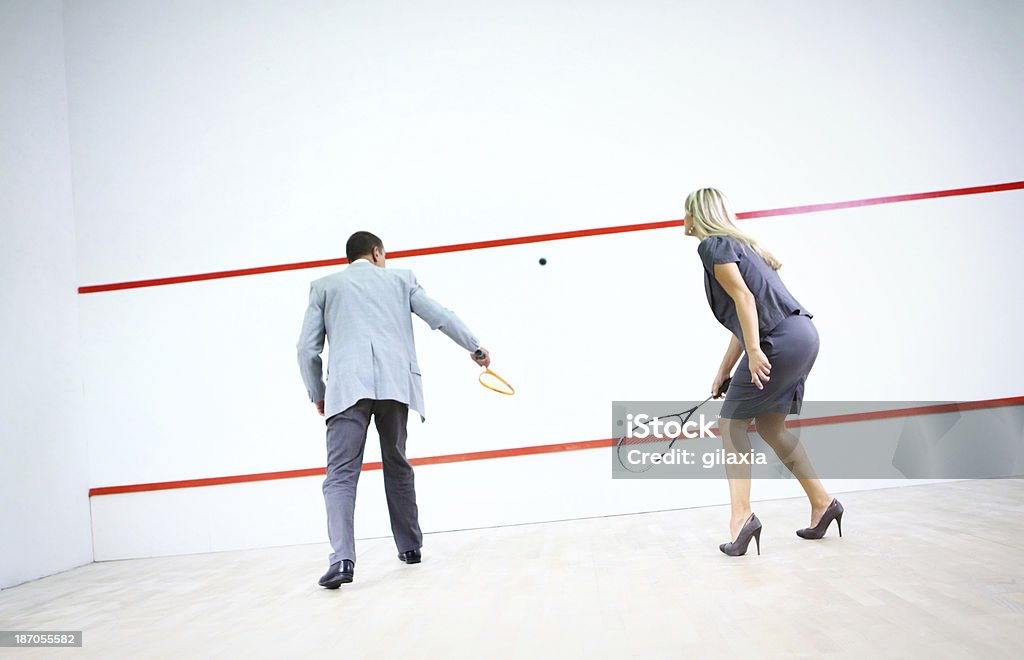 Gens d'affaires sur une pause de squash. - Photo de Affaires libre de droits