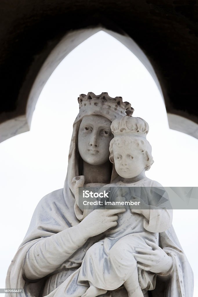 聖母マリアジーザス、お子様、大理石の像、コピースペース - イエス キリストのロイヤリティフリーストックフォト