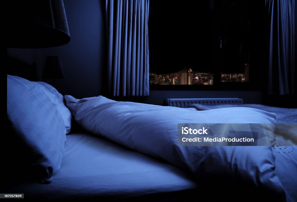 Camera a notte - Foto stock royalty-free di Notte