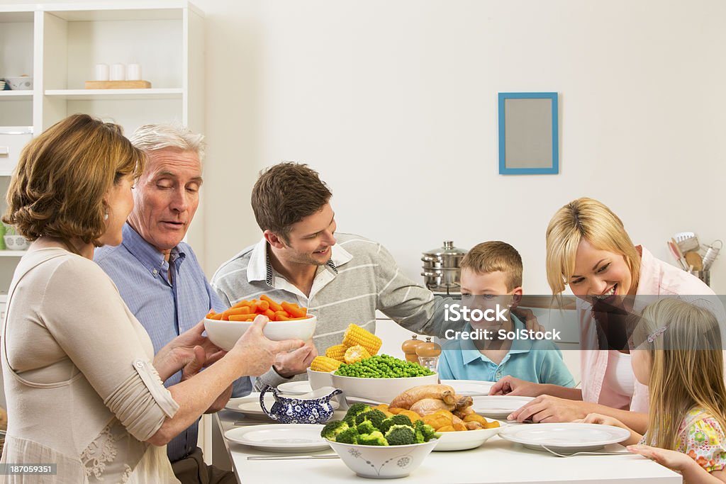 Family obiad - Zbiór zdjęć royalty-free (Babka - Dziadek i babcia)