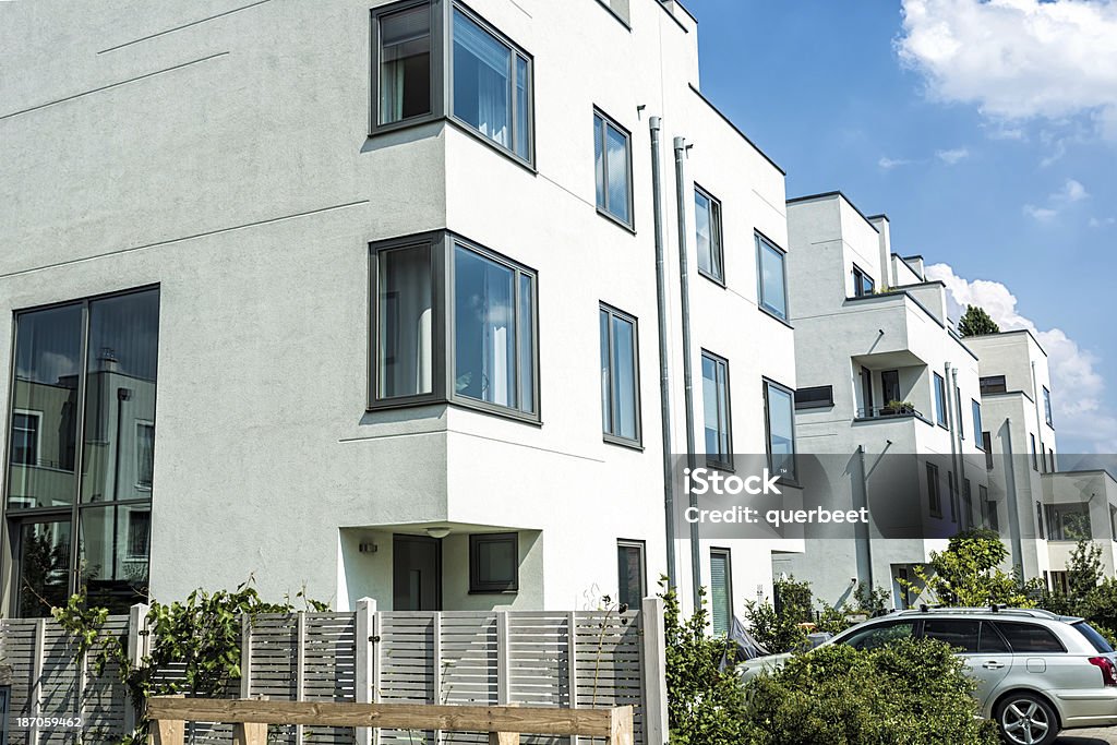 Apartment-Häuserblocks - Lizenzfrei Mehrfamilienhaus Stock-Foto