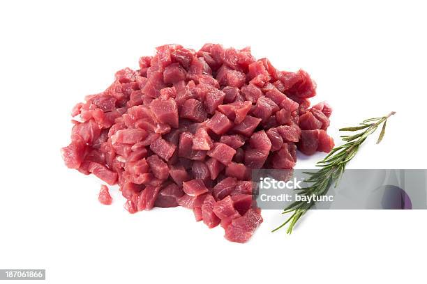 Foto de Em Cubos De Carne e mais fotos de stock de Carne de Carneiro - Carne de Carneiro, Cortado em Pedacinhos, Cordeiro - Animal